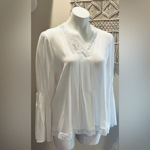 Marc New York - Classic, flowy white tunic/blouse with lace trim.